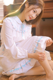 男人边吻乳边挵进去免费视频